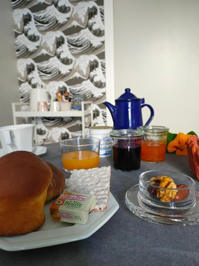 グロワ Le Crabe Rouge Bed & Breakfast エクステリア 写真
